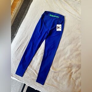 NWT DISTRICT VISION COBALT BLUE LEGGINGS